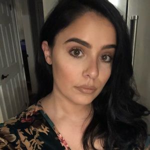 Meet your Posher, Daniella